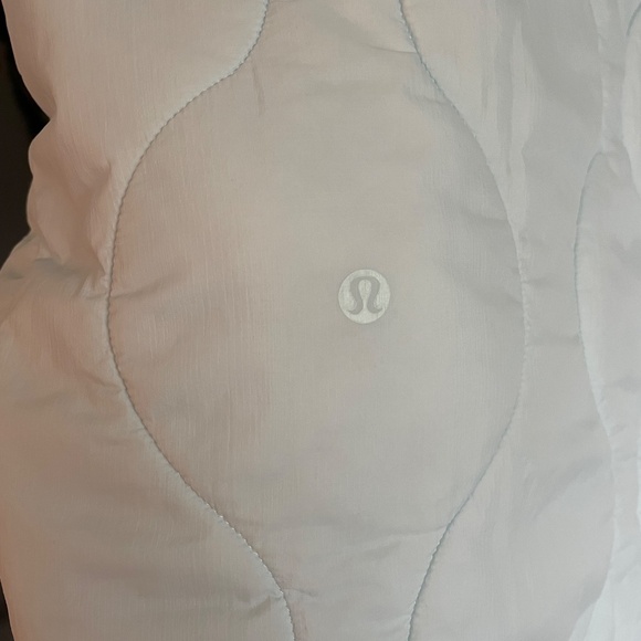NWOT Lululemon Quilted Light Insulation Jacket 12 - Oversized - Picture 9 of 10
